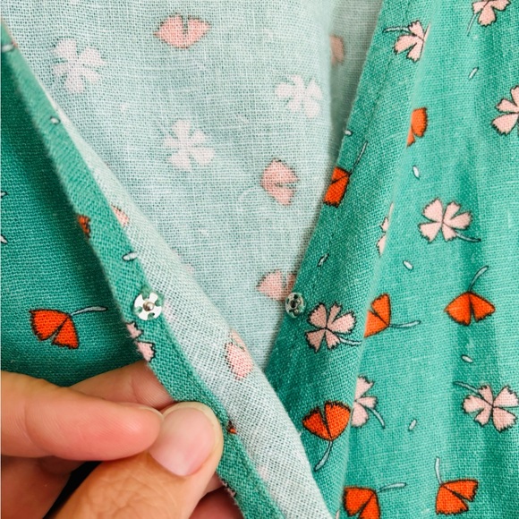 a.n.a a new approach green linen blend wrap blouse - Picture 3 of 4